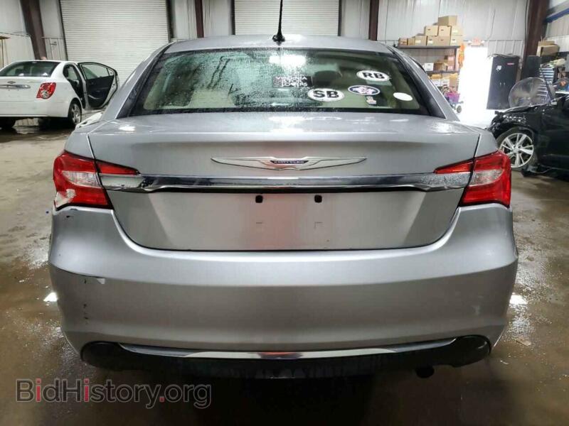 2013 Chrysler 200 (VIN 1C3CCBAB5DN687067) — фото 6 из 12