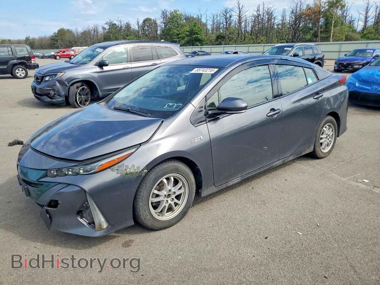 Фотография JTDKARFP4H3064504 - TOYOTA PRIUS 2017