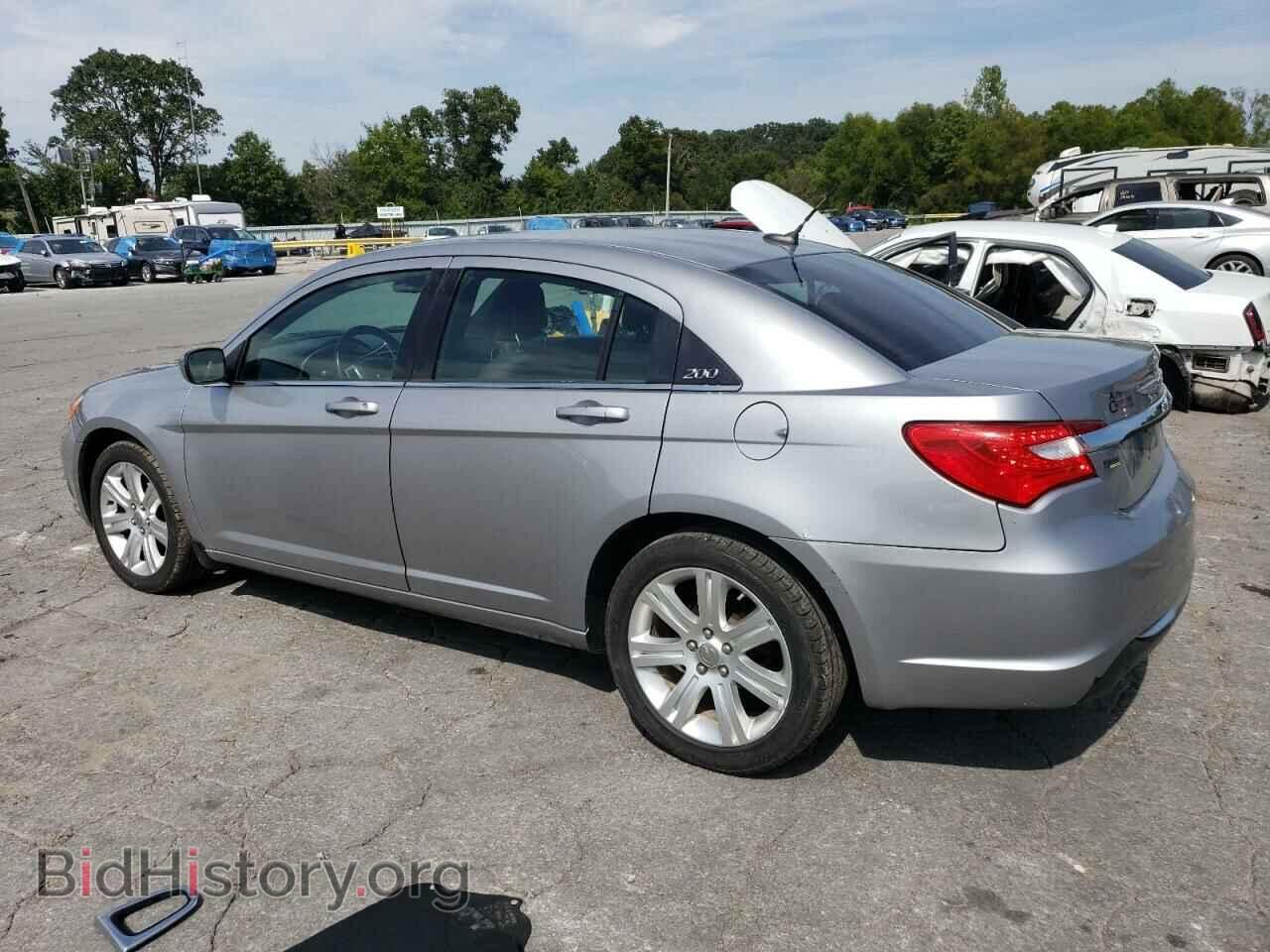 2013 CHRYSLER 200 - VIN: 1C3CCBBG3DN531720 - Фото 2