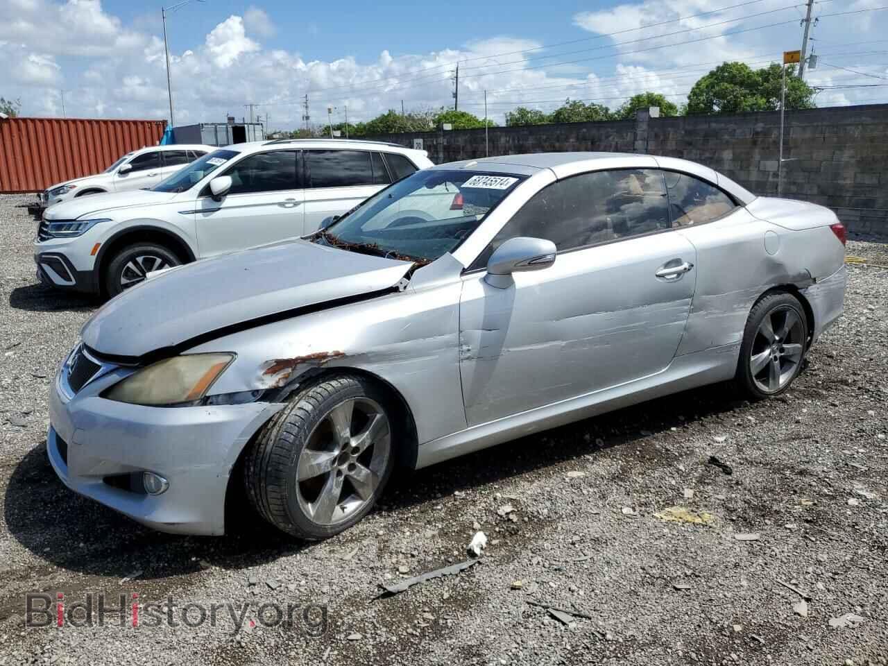 Photo JTHFF2C2XA2502889 - LEXUS IS 2010