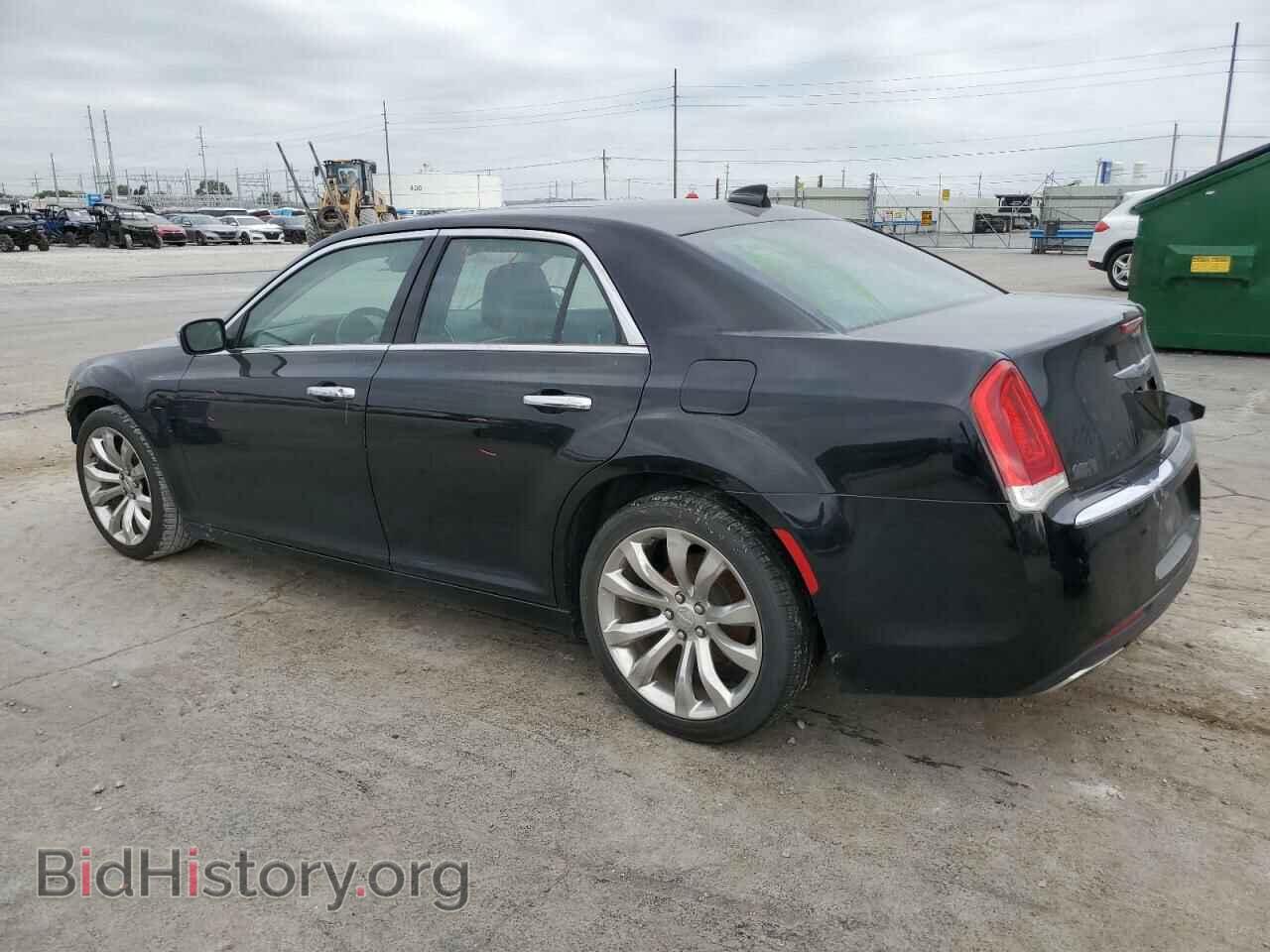 2019 CHRYSLER 300 - VIN: 2C3CCAEG5KH634200 - Фото 2