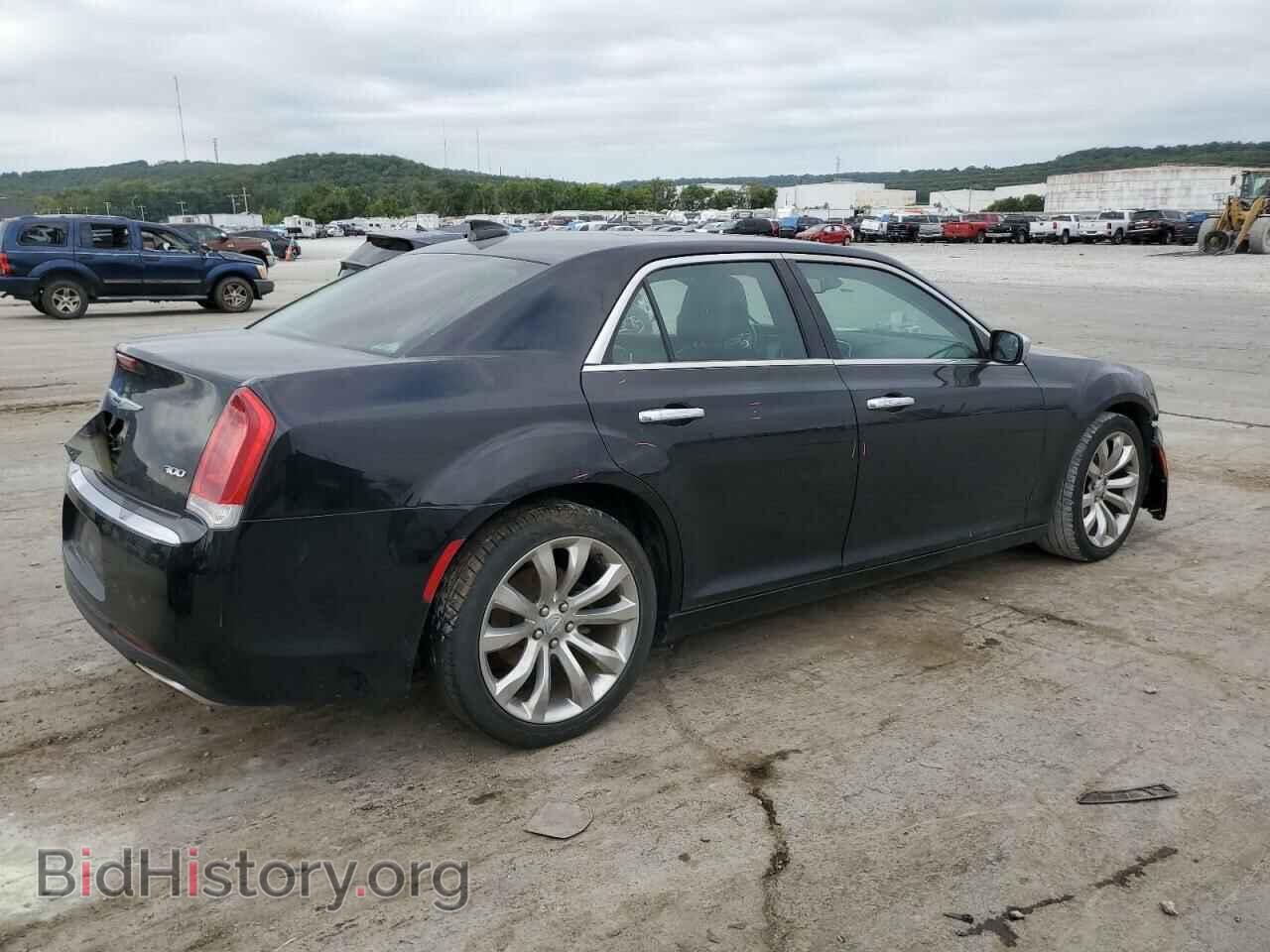 2019 CHRYSLER 300 - VIN: 2C3CCAEG5KH634200 - Фото 3