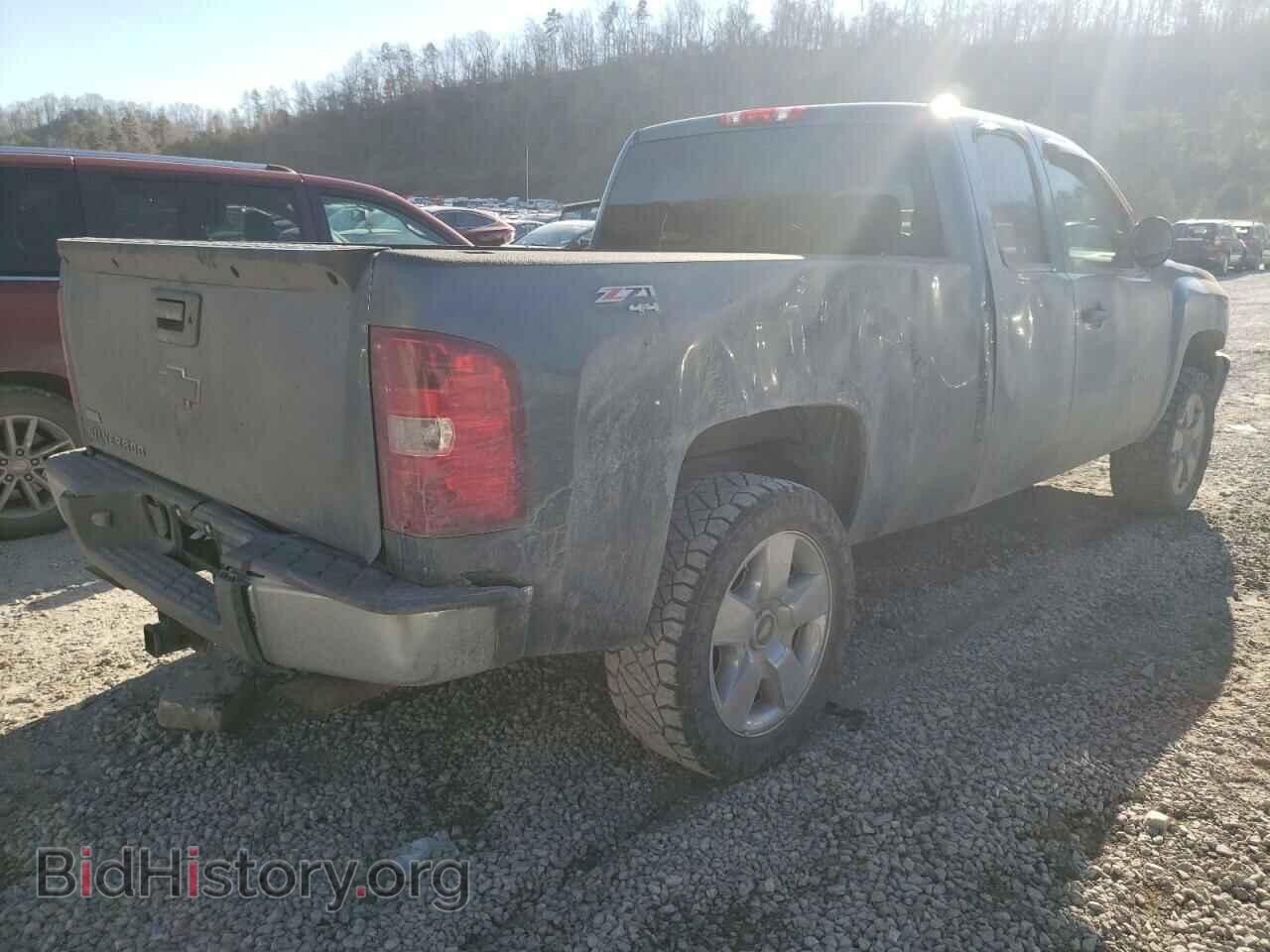 2011 CHEVROLET SILVERADO - VIN: 1GCRKSE33BZ210672 - Фото 3