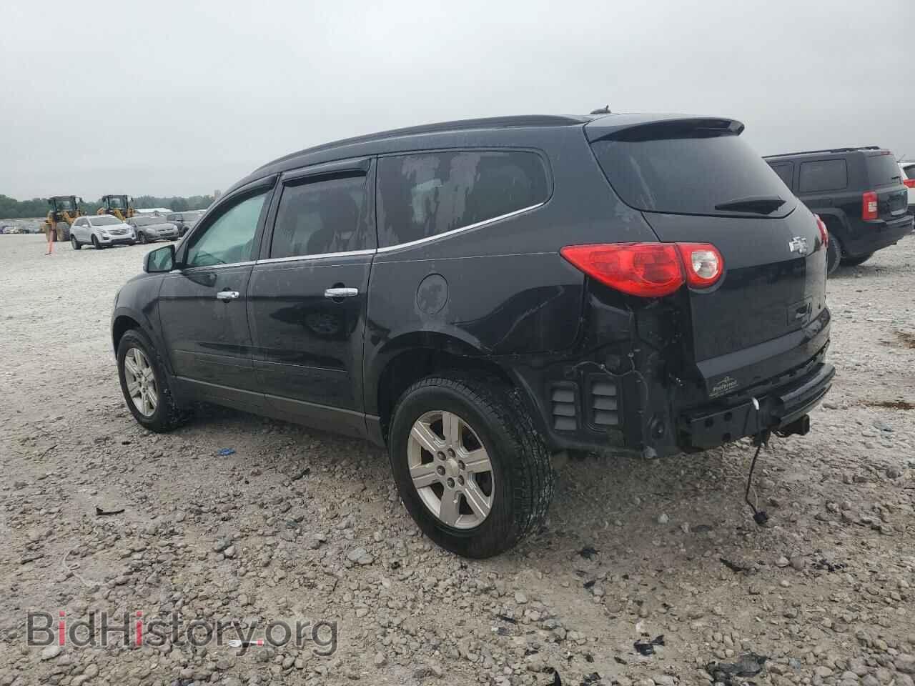 2011 CHEVROLET TRAVERSE - VIN: 1GNKRGED4BJ226601 - Фото 2