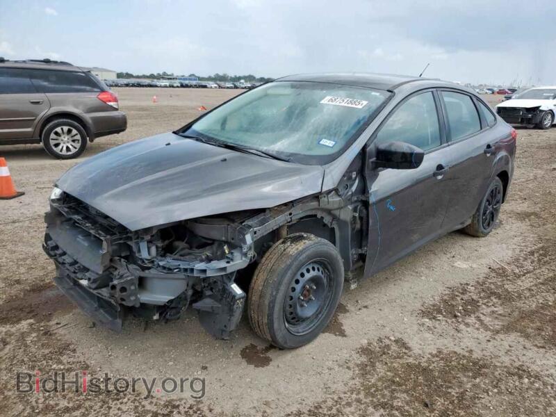 2015 Ford FOCUS S (VIN 1FADP3E25FL357101) — фото 1 из 12, Copart, повреждение: передняя часть