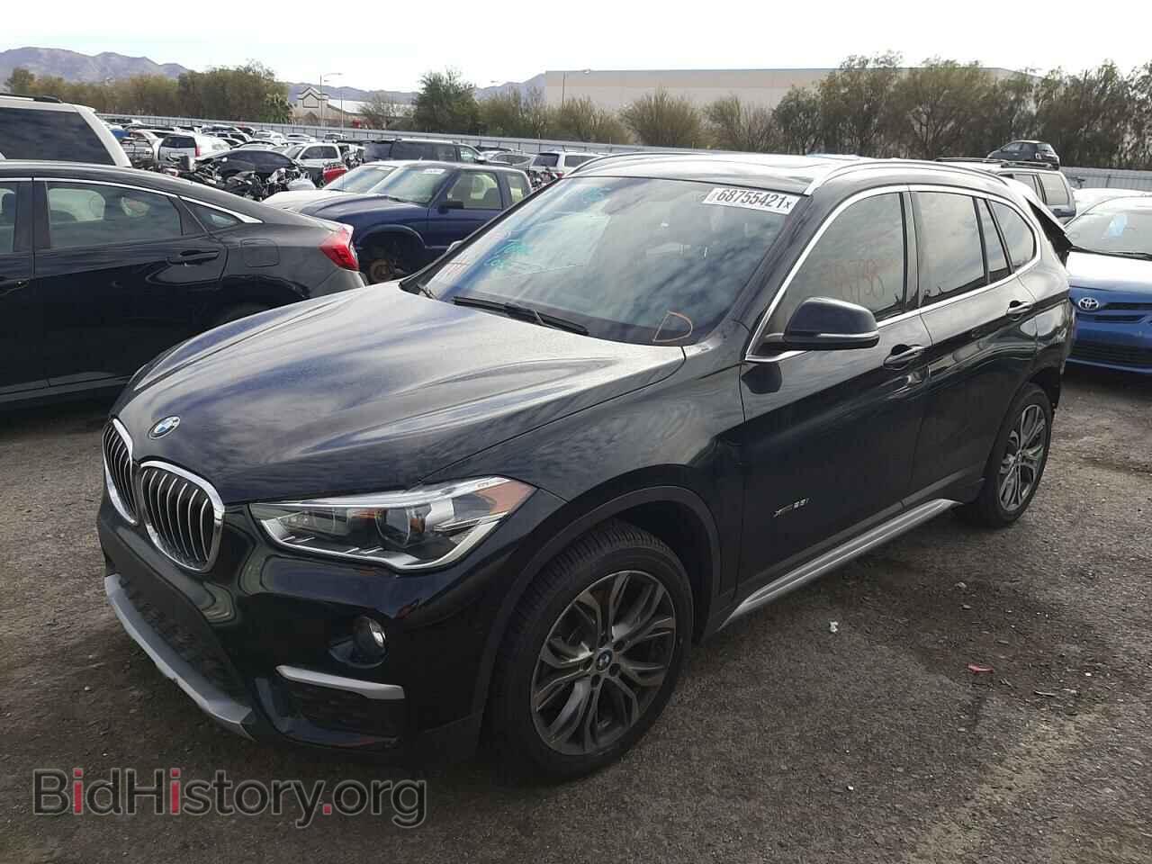 2017 BMW X1 - VIN: WBXHT3Z35H4A65171 - Фото 2