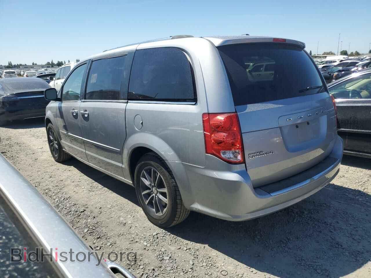 2017 DODGE CARAVAN - VIN: 2C4RDGCG7HR546888 - Photo 2