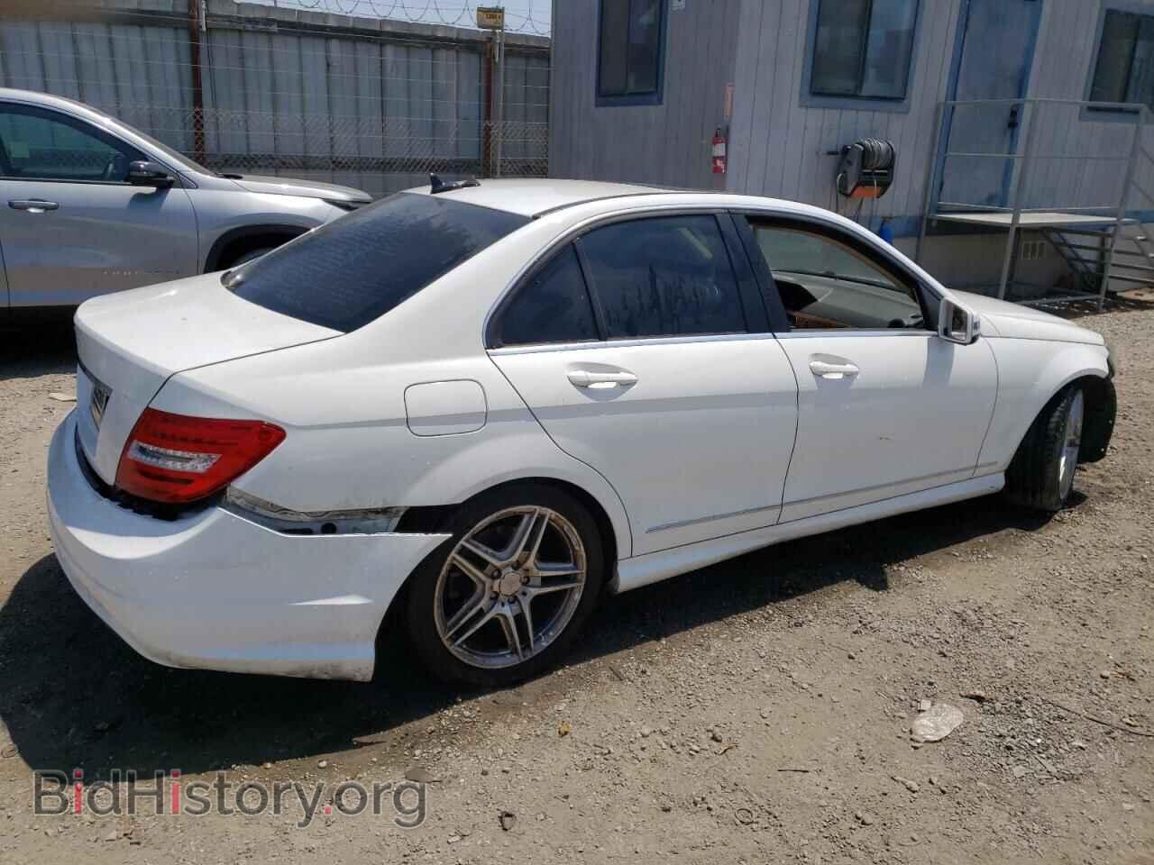 2013 MERCEDES-BENZ C-CLASS - VIN: WDDGF4HB1DA769624 - Фото 3