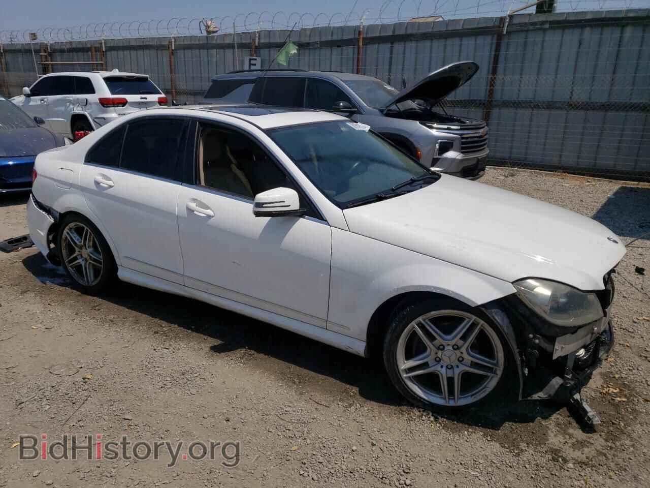2013 MERCEDES-BENZ C-CLASS - VIN: WDDGF4HB1DA769624 - Фото 4