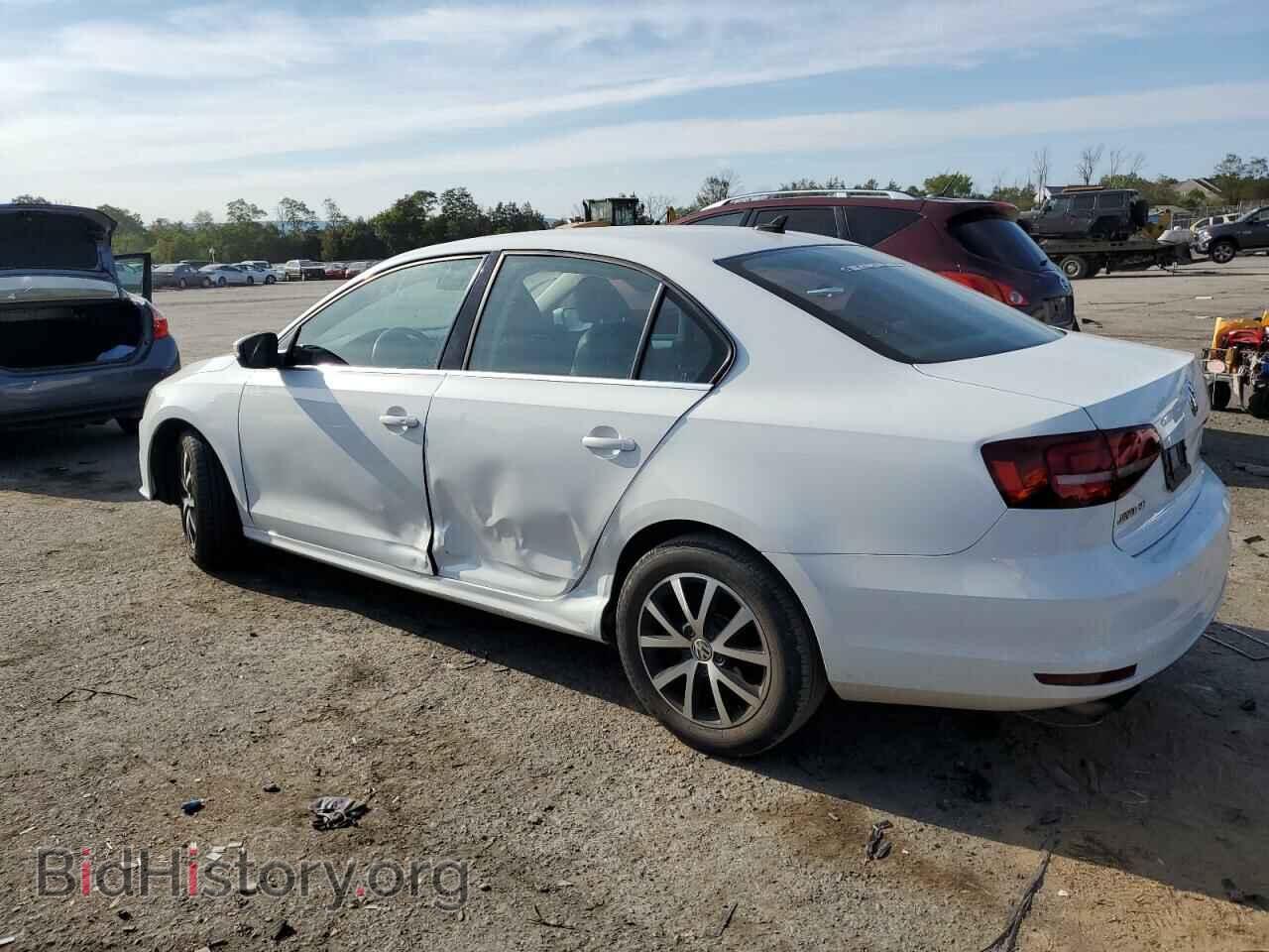 2017 VOLKSWAGEN JETTA - VIN: 3VWDB7AJ2HM340381 - Фото 2