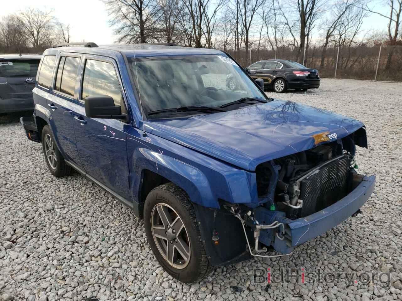 Photo 1J4NT2GB5AD521574 - JEEP PATRIOT 2010