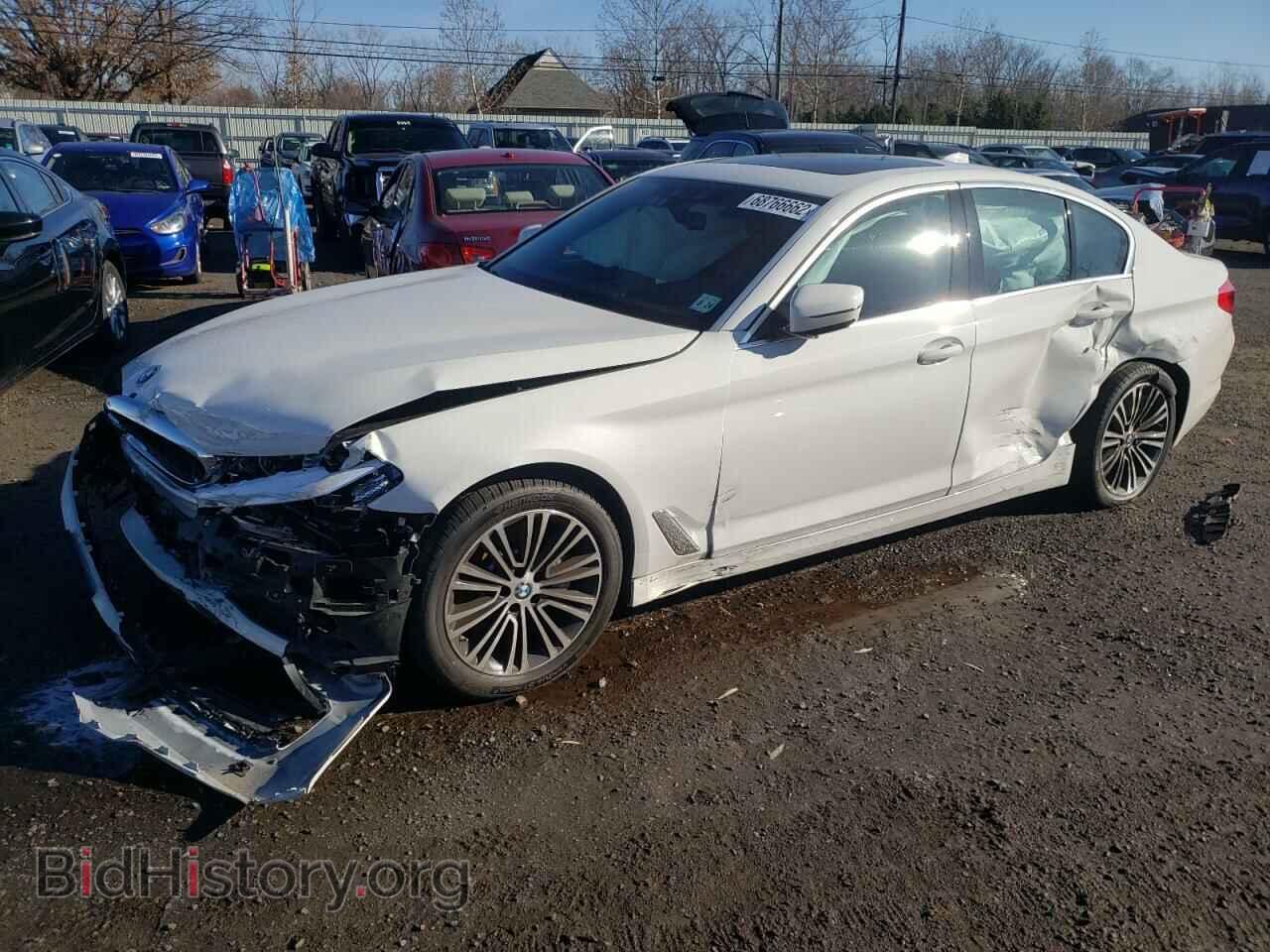 Фотография WBAJE7C55KWW21463 - BMW 5 SERIES 2019