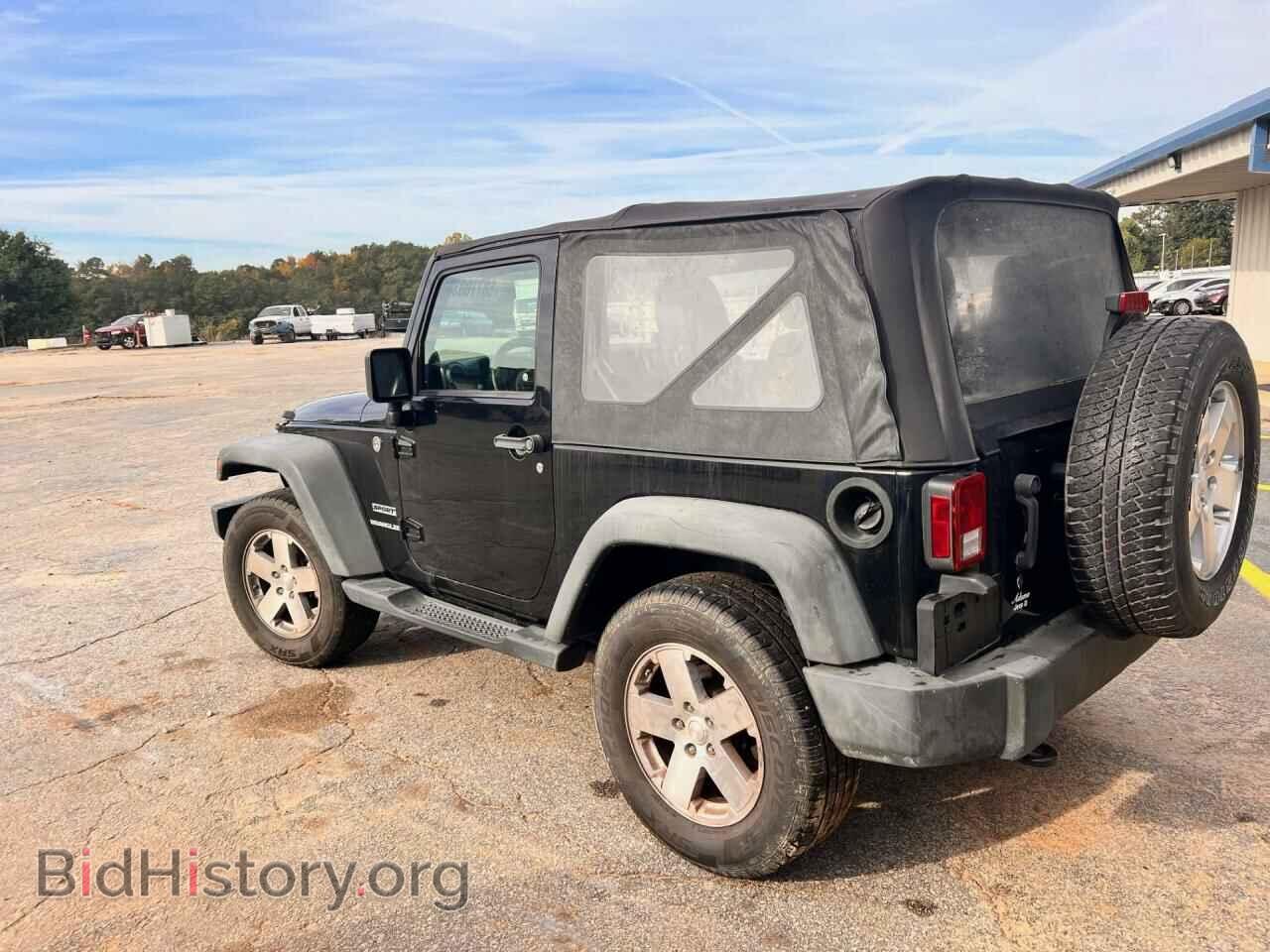 2011 JEEP WRANGLER - VIN: 1J4AA2D18BL604018 - Фото 2