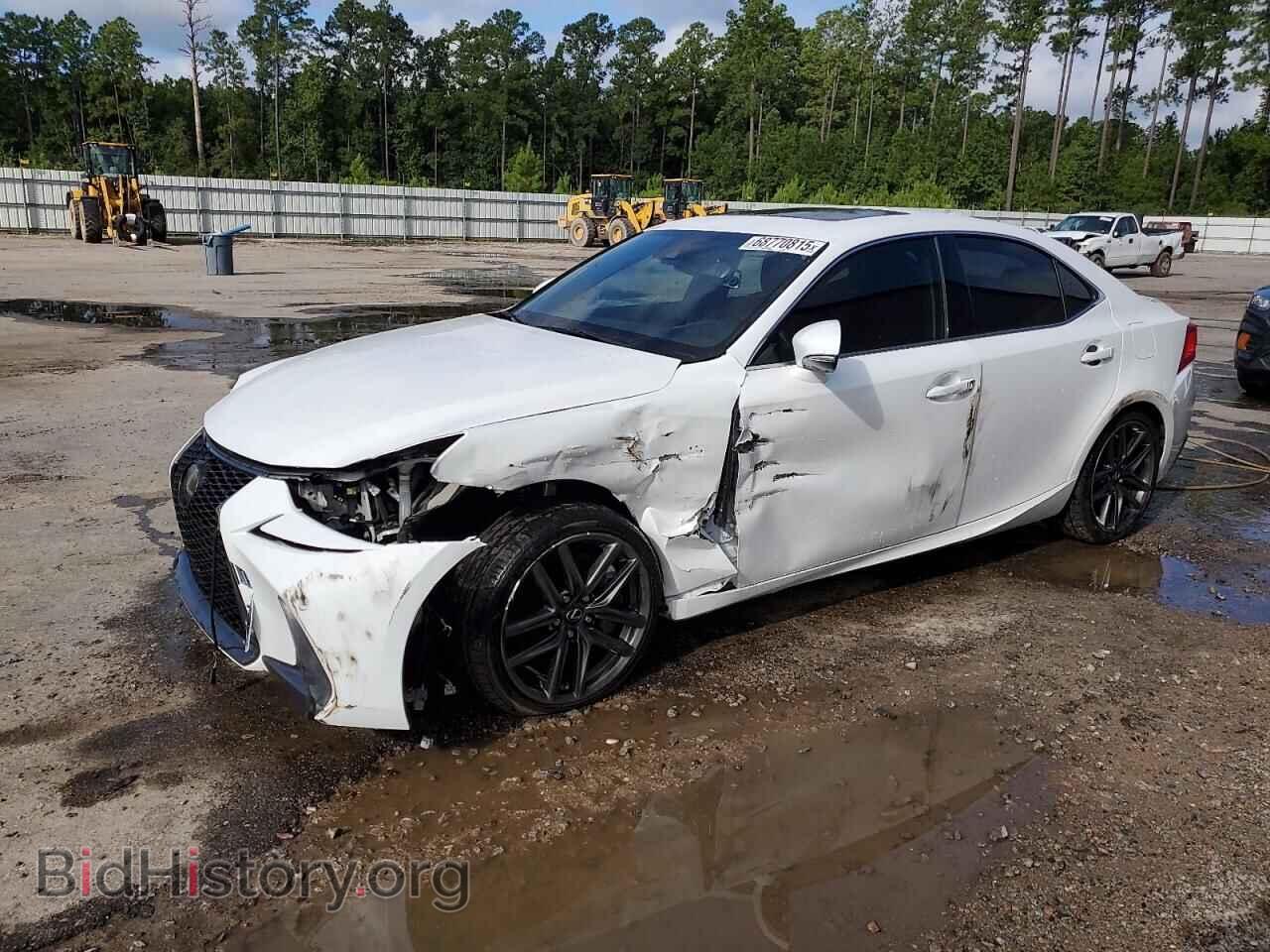 Photo JTHBE1D25H5031284 - LEXUS IS 2017