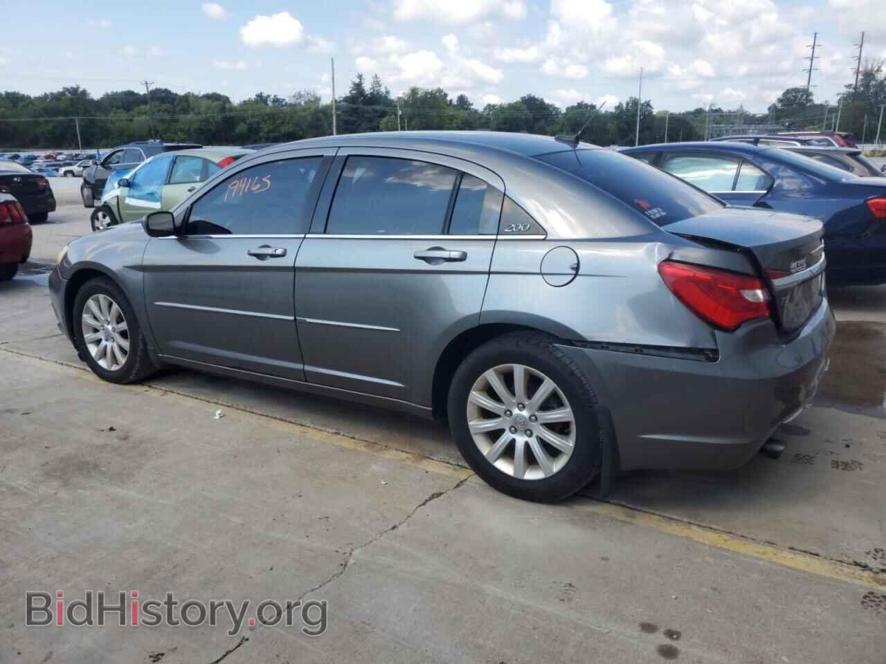 2013 CHRYSLER 200 - VIN: 1C3CCBBG1DN659325 - Фото 2