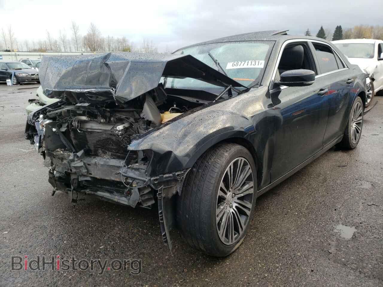2013 CHRYSLER 300 - VIN: 2C3CCABT1DH529190 - Фото 2