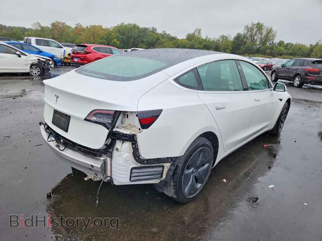 2019 Tesla MODEL 3 (VIN 5YJ3E1EA7KF484033) — фото 3 из 12