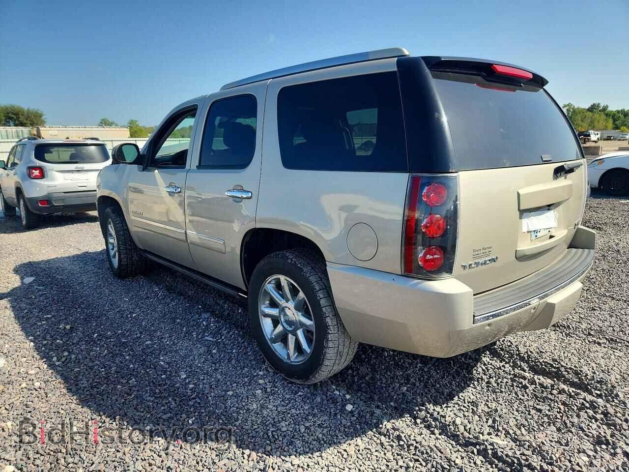 2013 GMC YUKON - VIN: 1GKS2EEF5DR337640 - Photo 2