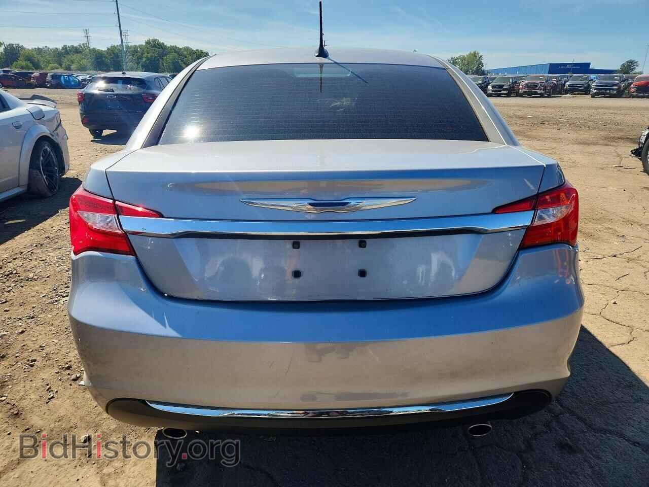 2013 Chrysler 200 (VIN 1C3CCBCG1DN718937) — photo 6 of 13