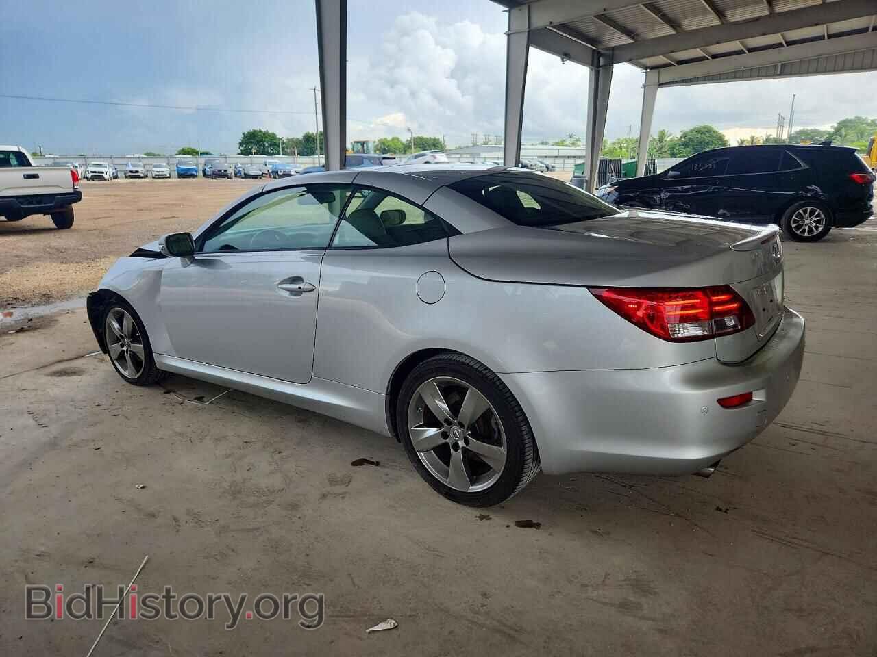 2011 LEXUS IS - VIN: JTHFF2C22B2517646 - Фото 2