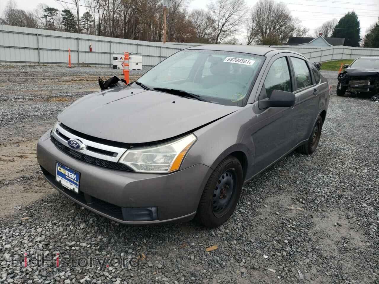 2011 FORD FOCUS - VIN: 1FAHP3EN6BW114692 - Фото 2