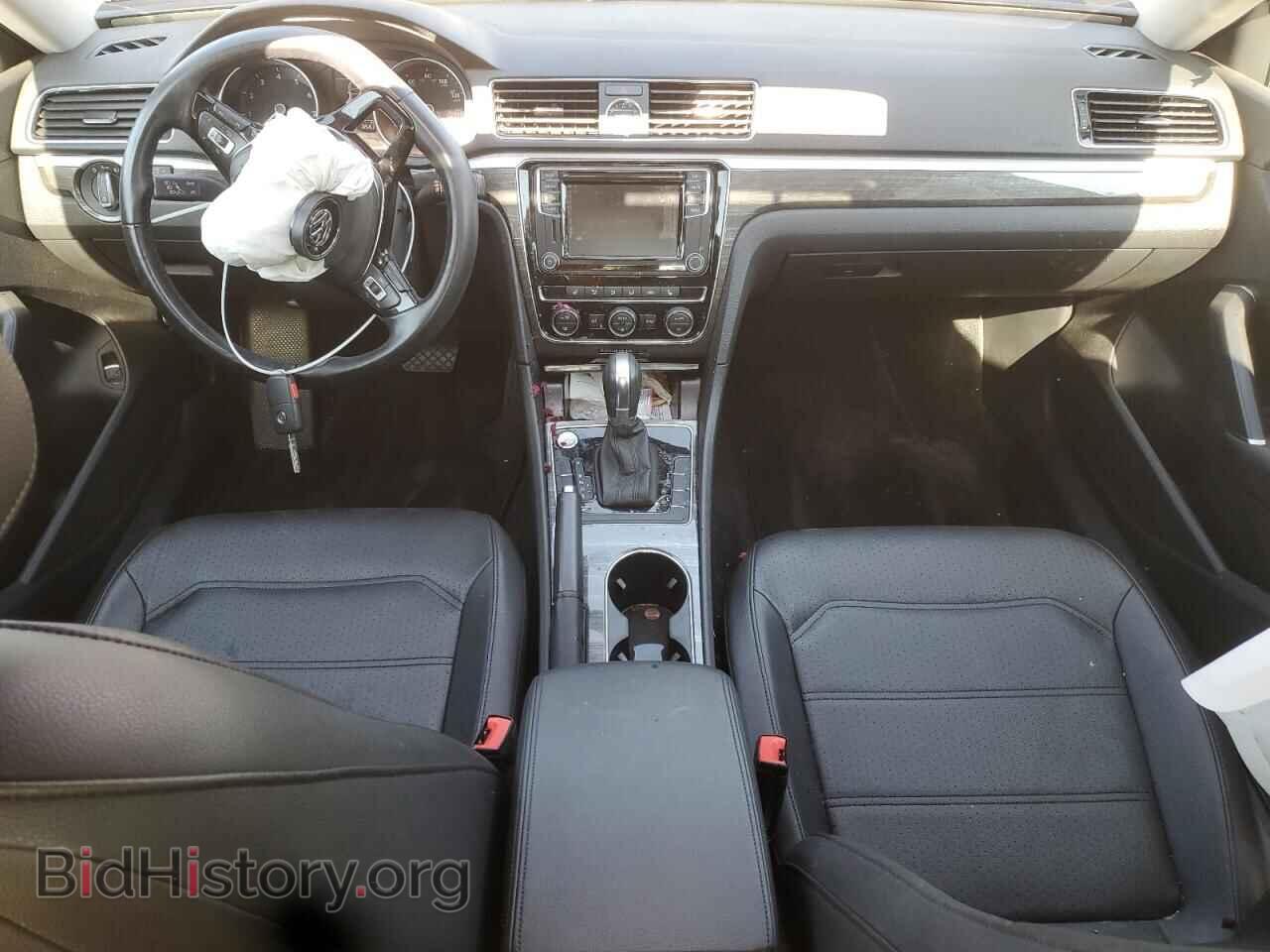2017 VOLKSWAGEN PASSAT - VIN: 1VWBT7A38HC031800 - Фото 8