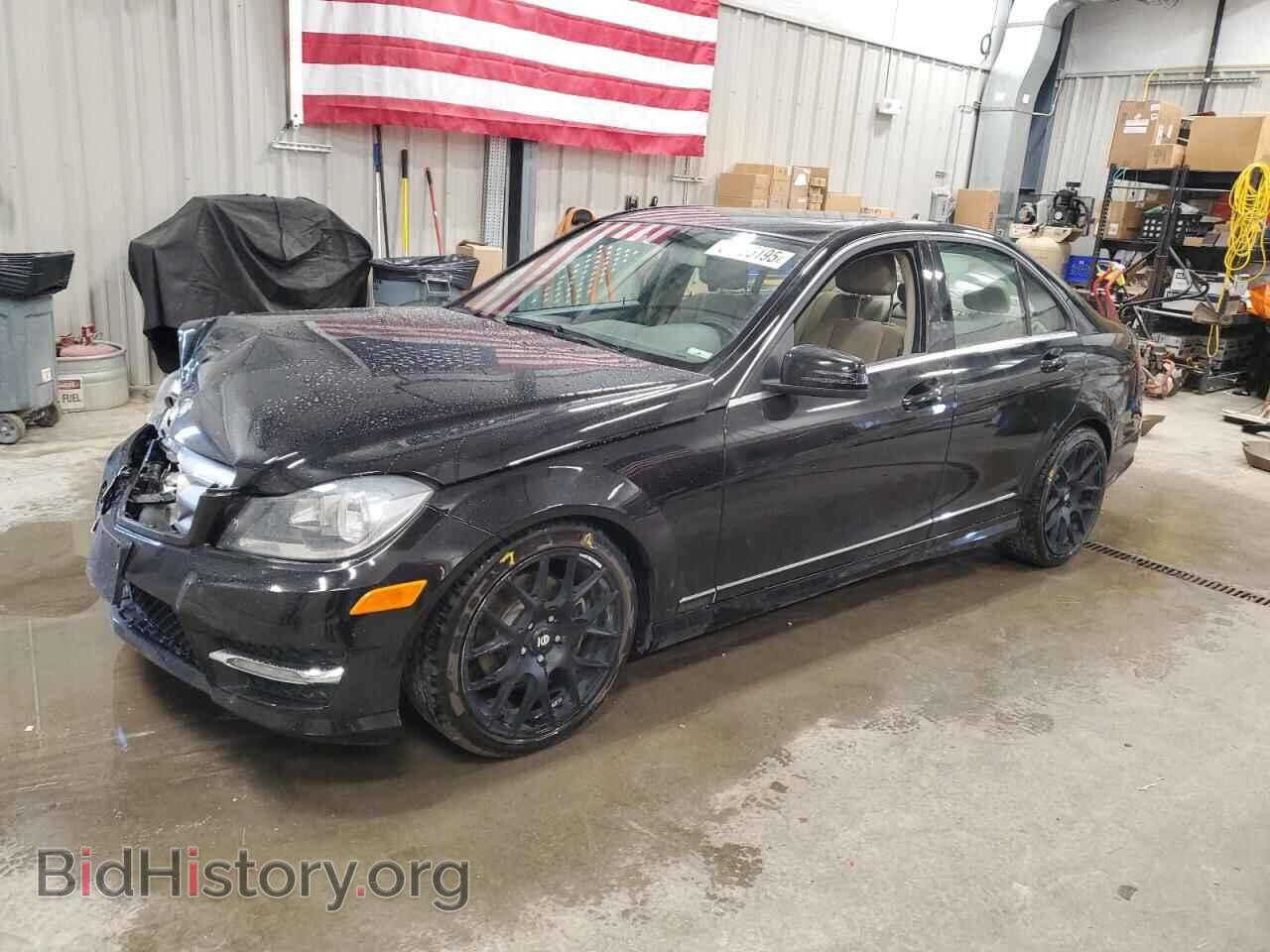 Photo WDDGF8BB4CR200427 - MERCEDES-BENZ C-CLASS 2012