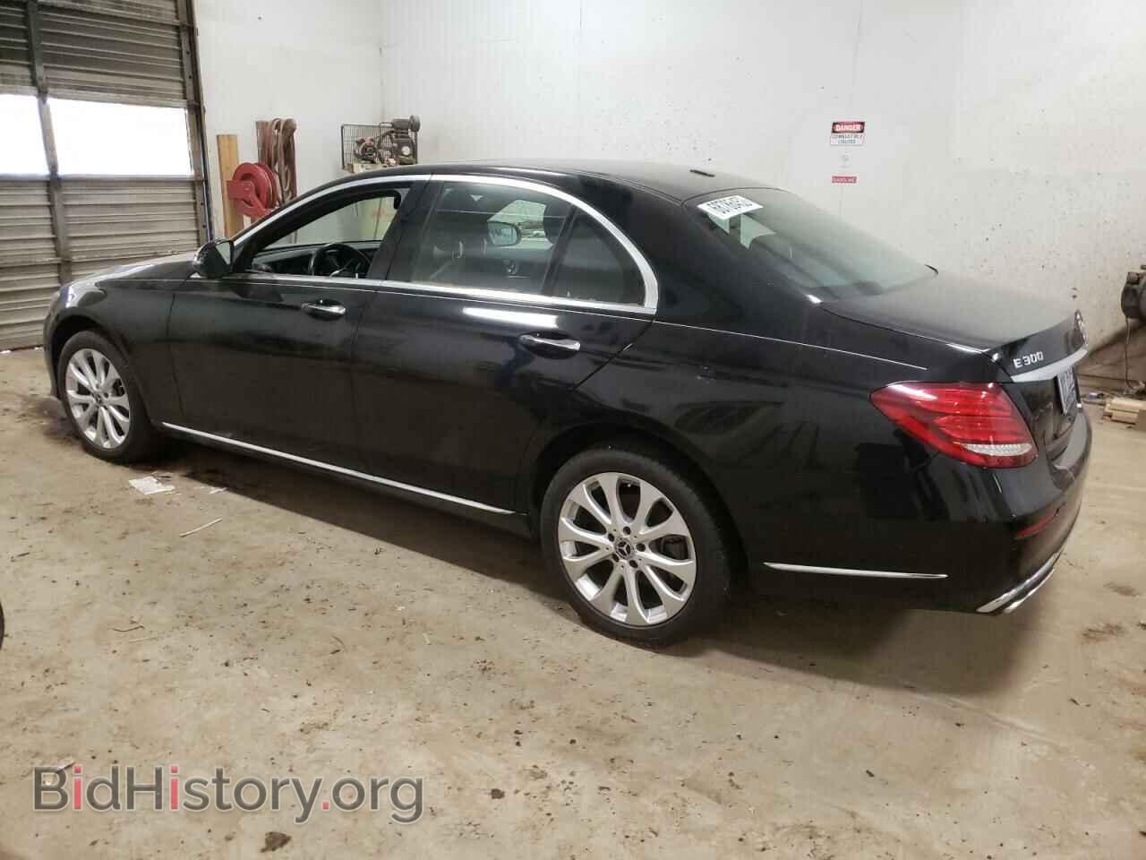 2019 MERCEDES-BENZ E-CLASS - VIN: WDDZF4KB6KA567392 - Фото 2