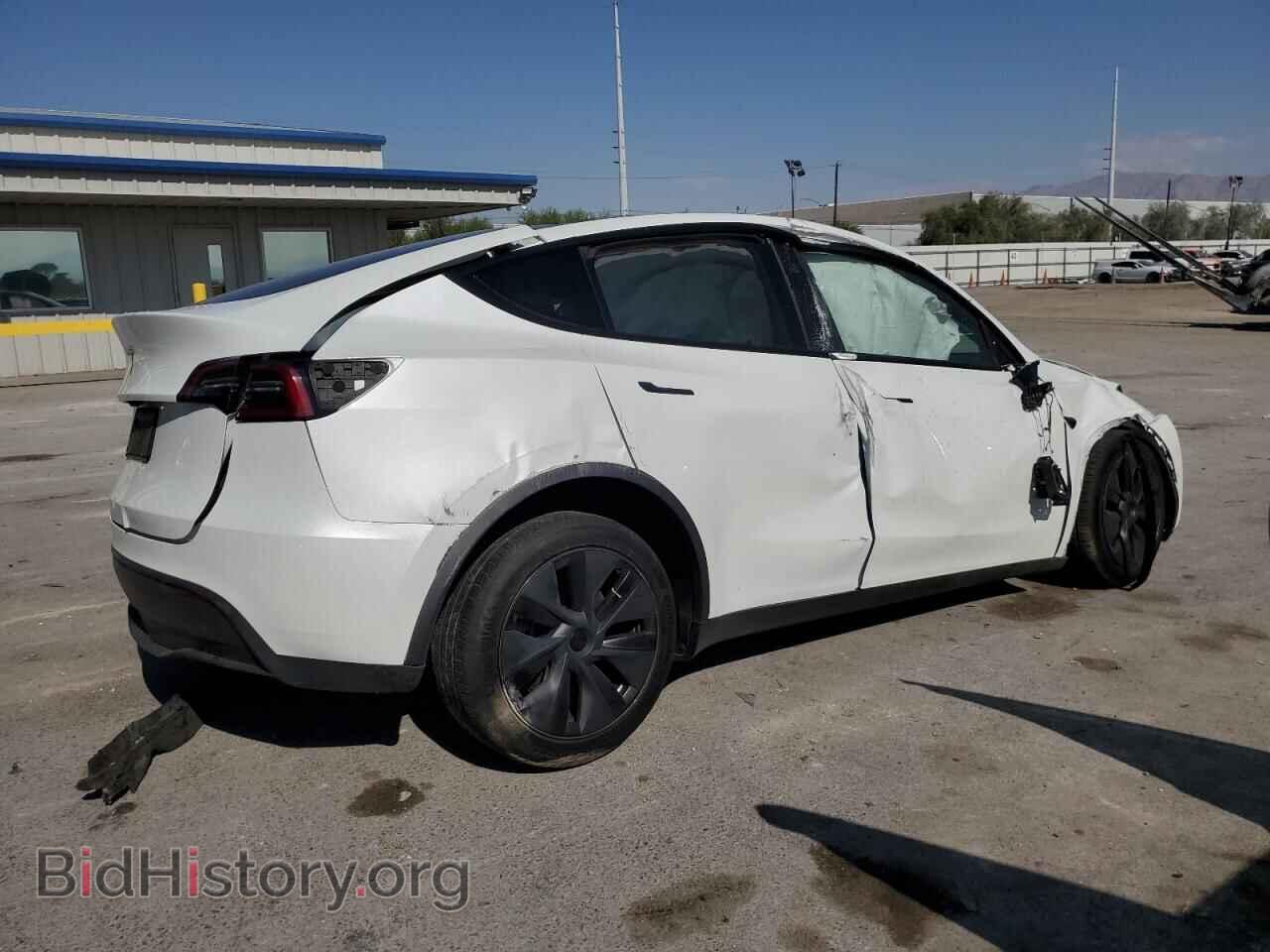2024 TESLA MODEL Y - VIN: 7SAYGDED1RF121719 - Photo 3