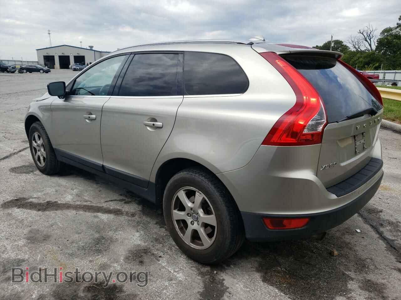 2011 VOLVO XC60 - VIN: YV4952DZ4B2178317 - Фото 2
