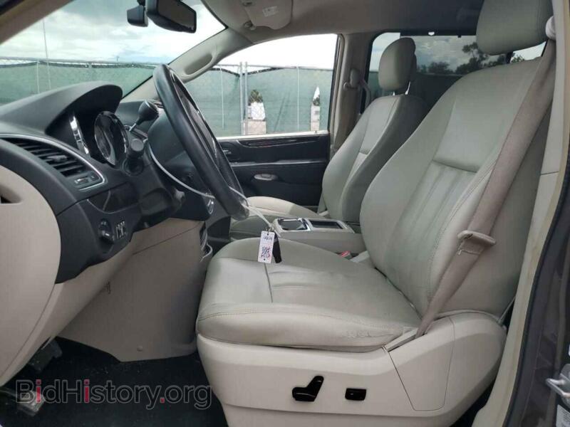 2016 Chrysler MINIVAN (VIN 2C4RC1BG2GR247759) — photo 7 of 13