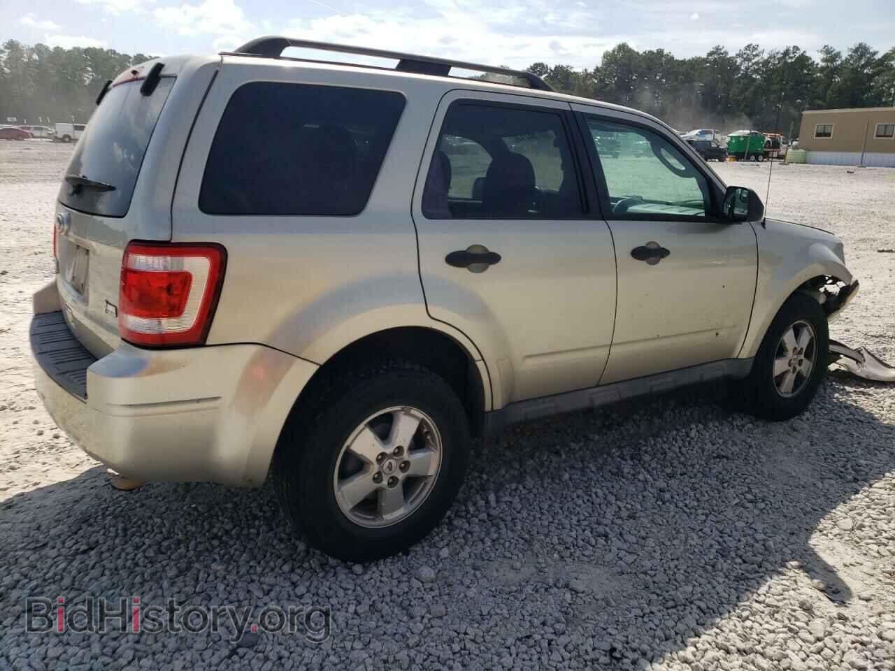 2010 FORD ESCAPE - VIN: 1FMCU0DG2AKA47122 - Фото 3