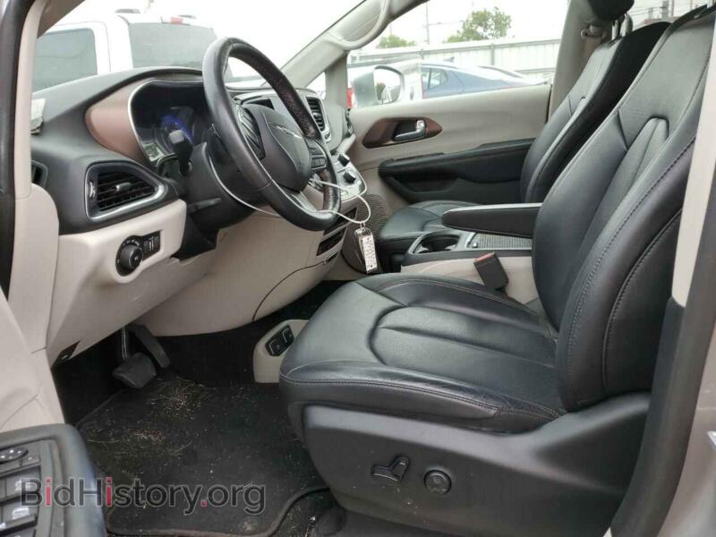 2019 Chrysler PACIFICA (VIN 2C4RC1EG7KR505732) — photo 7 of 13