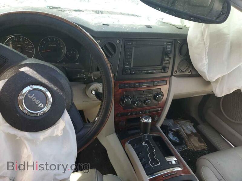 2006 Jeep COMMANDER (VIN 1J8HG58256C275624) — photo 8 of 11