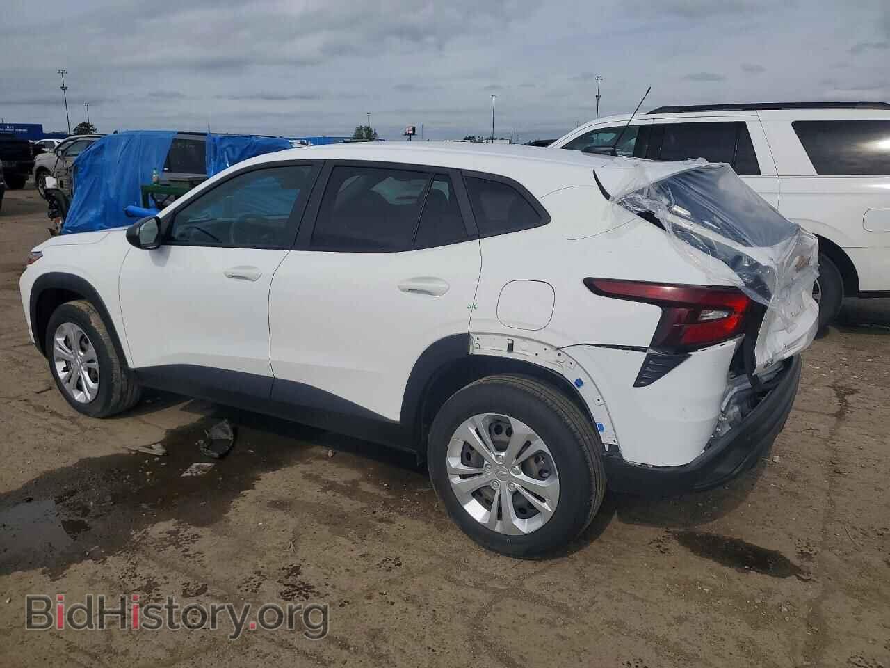 2024 CHEVROLET TRAX - VIN: KL77LFE2XRC021028 - Photo 2
