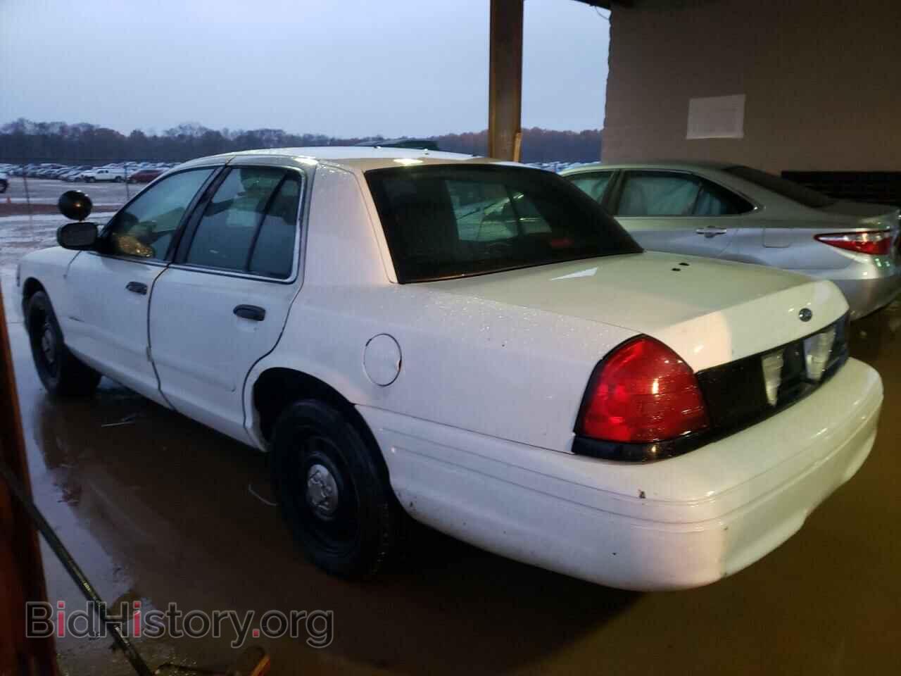 2011 FORD CROWN VIC - VIN: 2FABP7BV9BX168610 - Фото 2