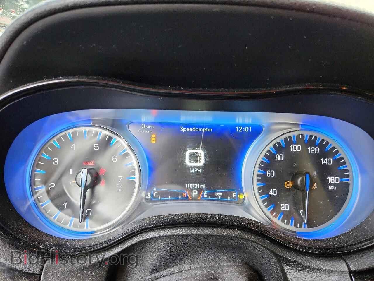 2017 CHRYSLER 300 - VIN: 2C3CCABG1HH657552 - Фото 9