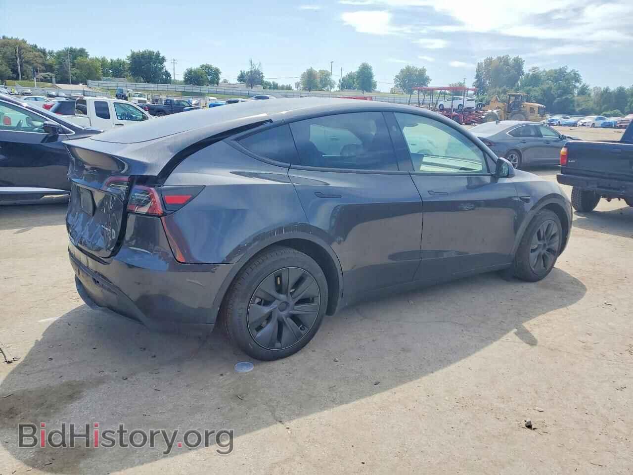 2024 TESLA MODEL Y - VIN: 7SAYGDEE6RF195436 - Photo 3