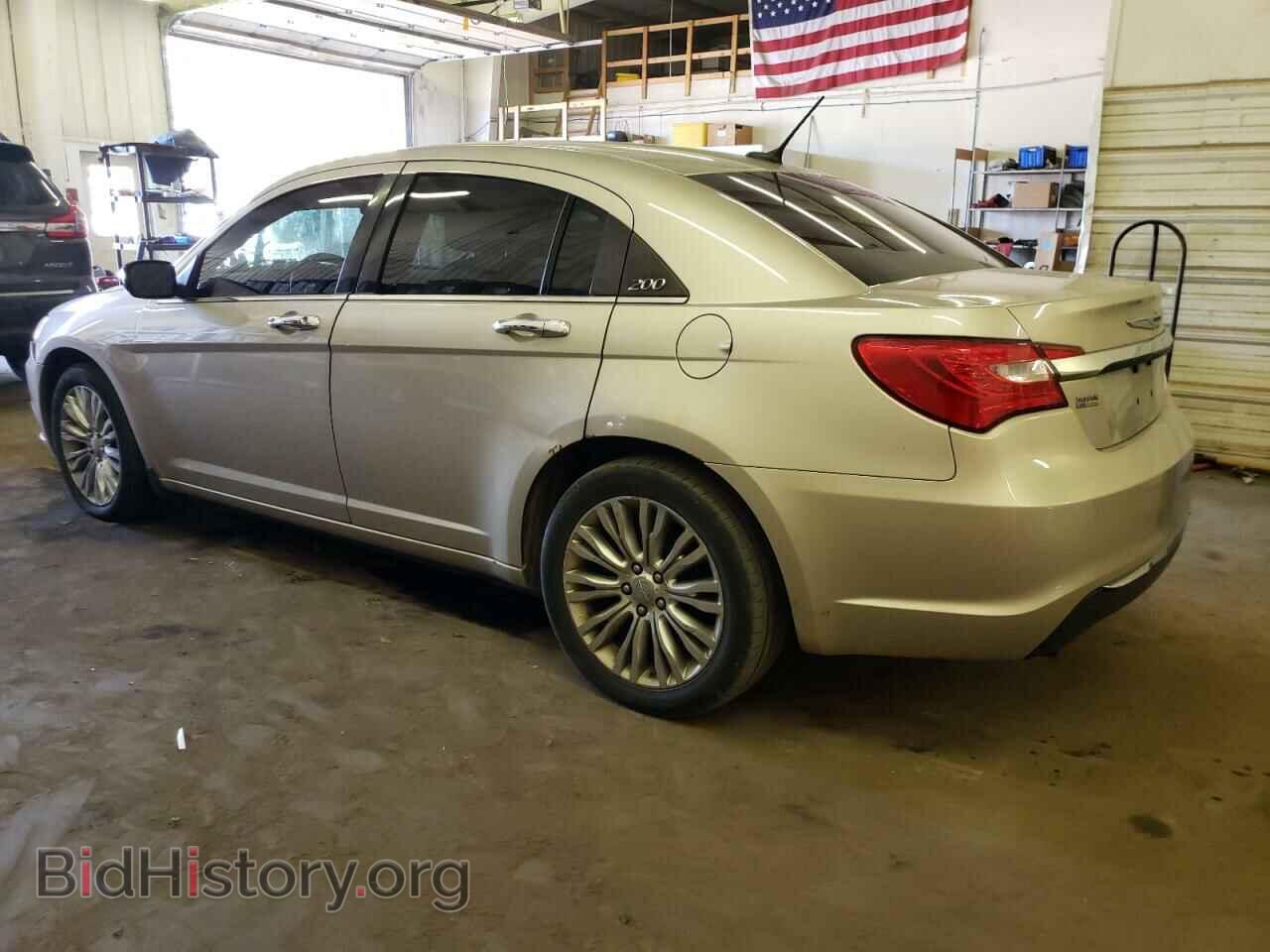 2013 CHRYSLER 200 - VIN: 1C3CCBCG9DN696427 - Фото 2