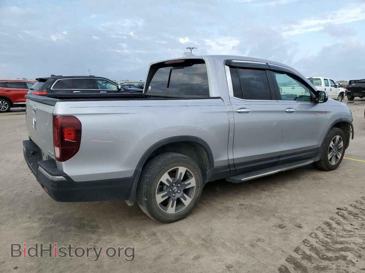 2018 HONDA RIDGELINE - VIN: 5FPYK3F78JB003290 - Фото 3