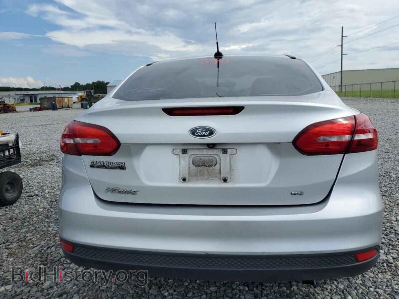 2017 Ford FOCUS (VIN 1FADP3F28HL251498) — photo 6 of 13