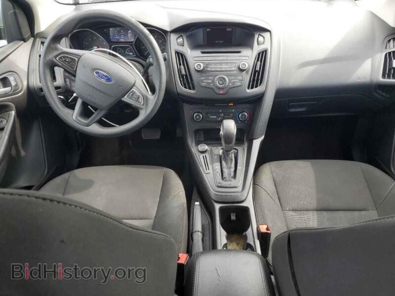 2017 Ford FOCUS (VIN 1FADP3F28HL251498) — photo 8 of 13