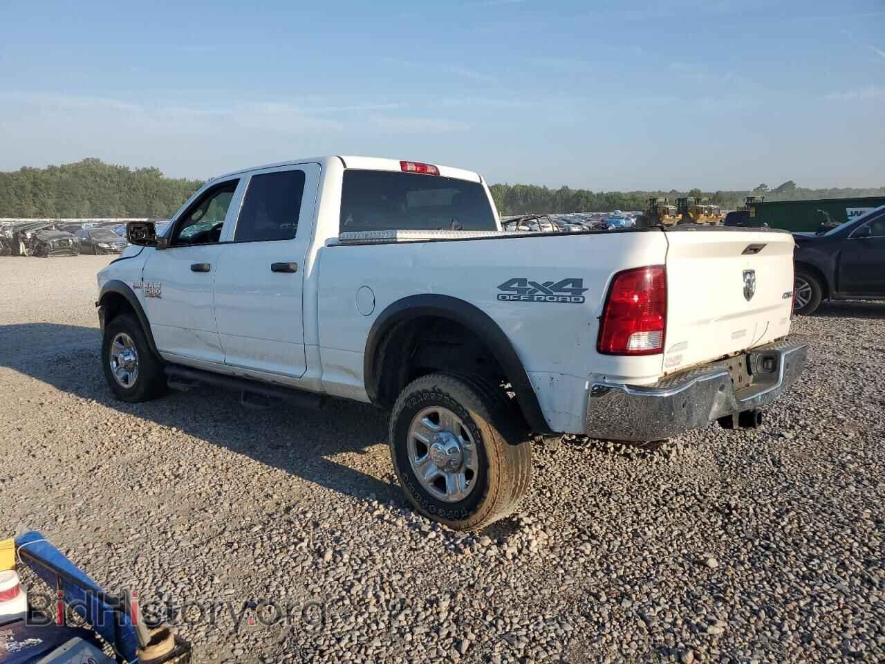 2018 RAM All Models - VIN: 3C6UR5CJ0JG417213 - Photo 2