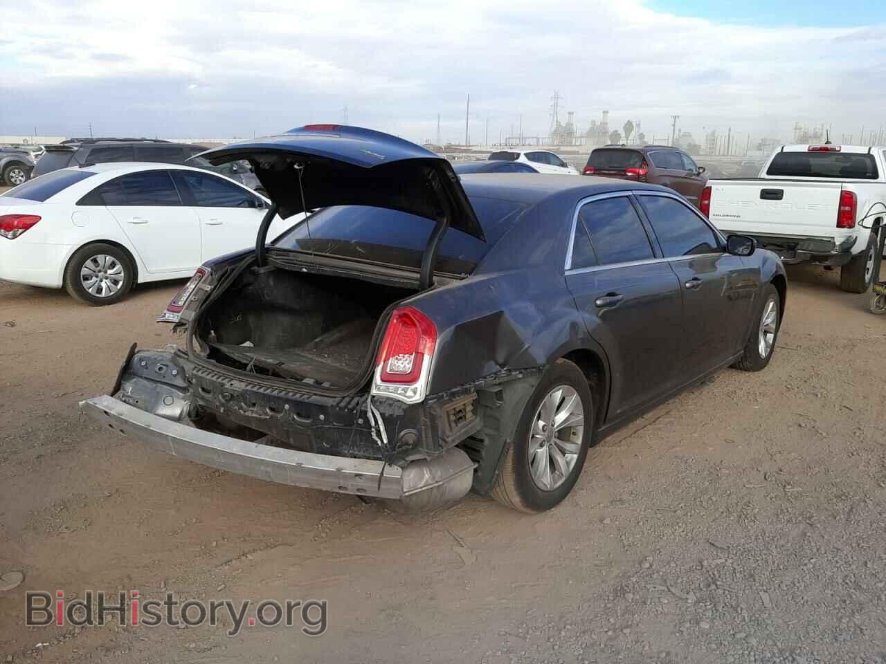 2015 CHRYSLER 300 - VIN: 2C3CCAAG4FH749611 - Фото 4