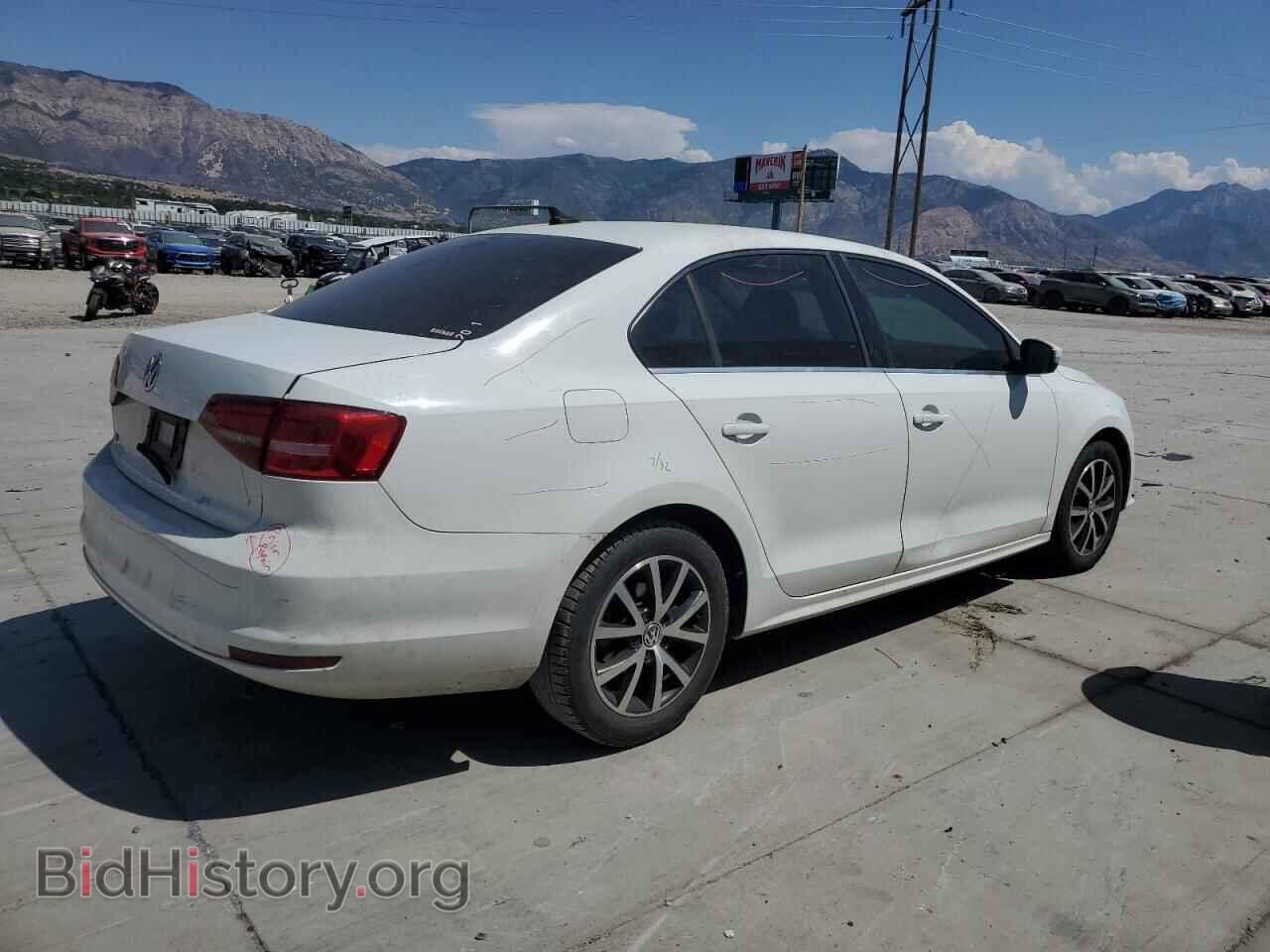2017 VOLKSWAGEN JETTA - VIN: 3VWDB7AJ0HM319061 - Фото 3