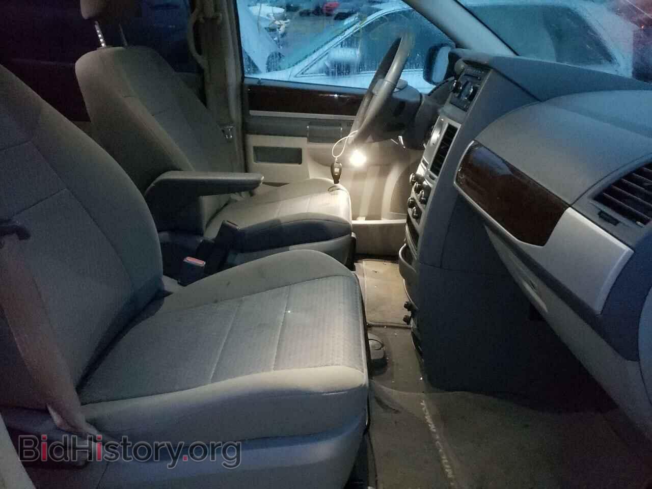 2010 CHRYSLER MINIVAN - VIN: 2A4RR5D11AR250412 - Фото 5