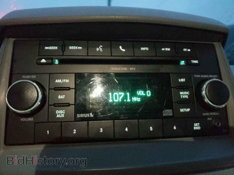 2010 Chrysler MINIVAN (VIN 2A4RR5D11AR250412) — photo 9 of 10