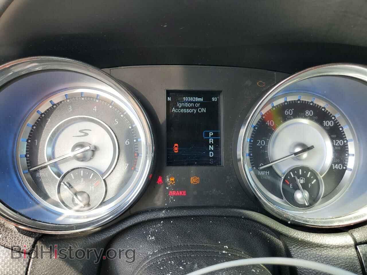2014 CHRYSLER 300 - VIN: 2C3CCABG2EH159985 - Фото 9