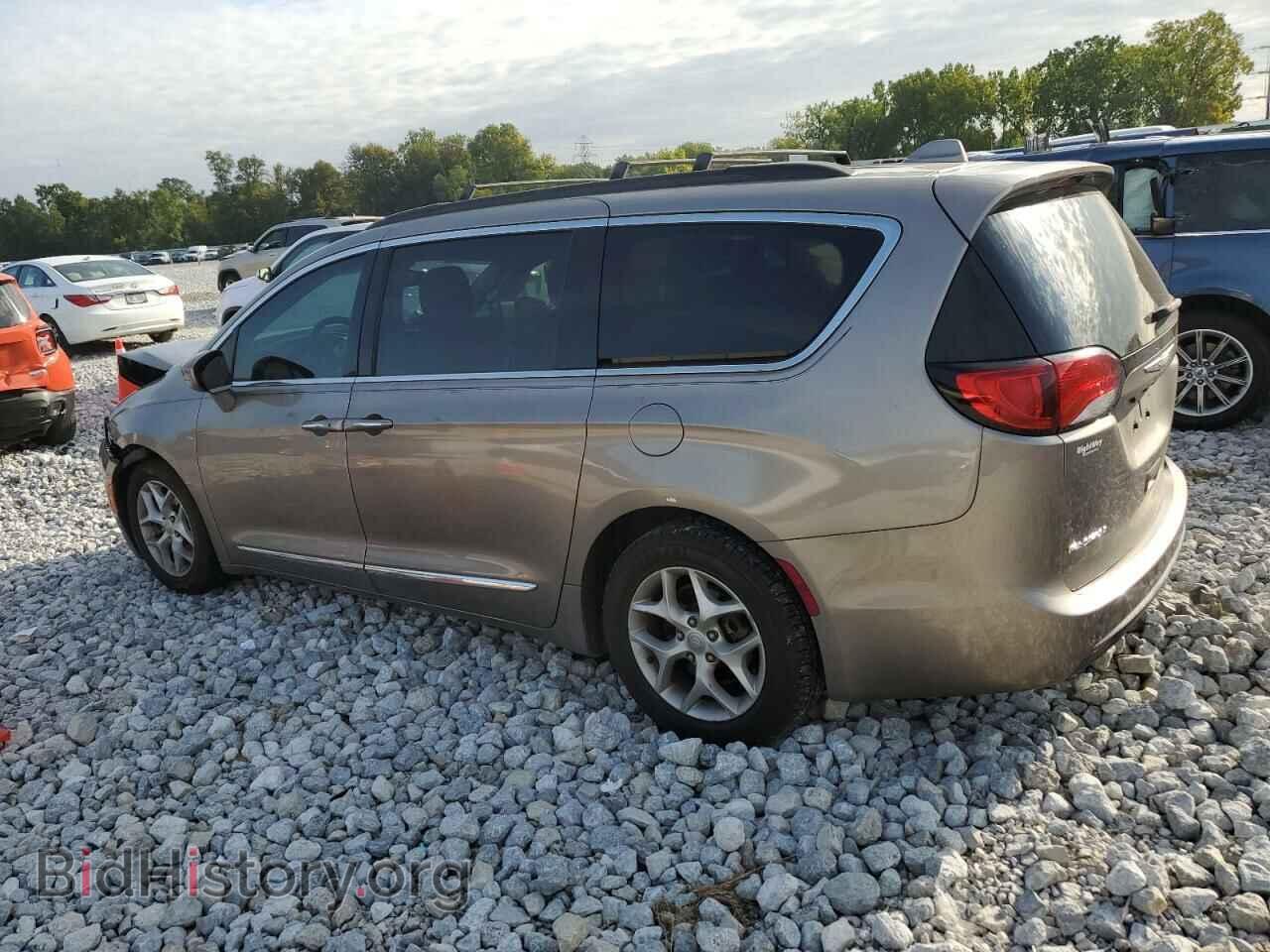 2017 CHRYSLER PACIFICA - VIN: 2C4RC1BG0HR633744 - Photo 2