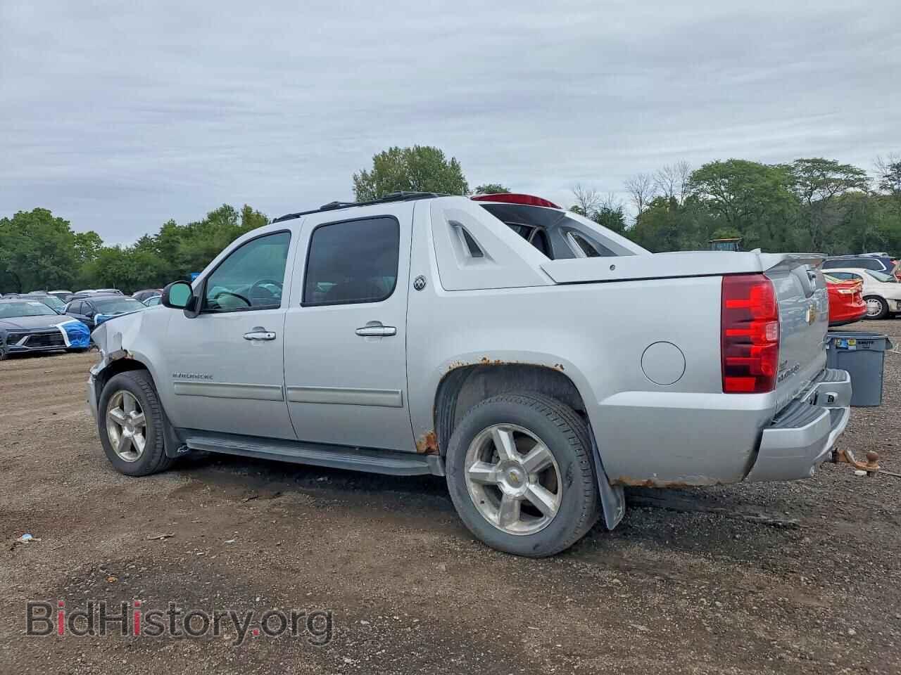 2013 CHEVROLET AVALANCHE - VIN: 3GNTKFE72DG162639 - Photo 2